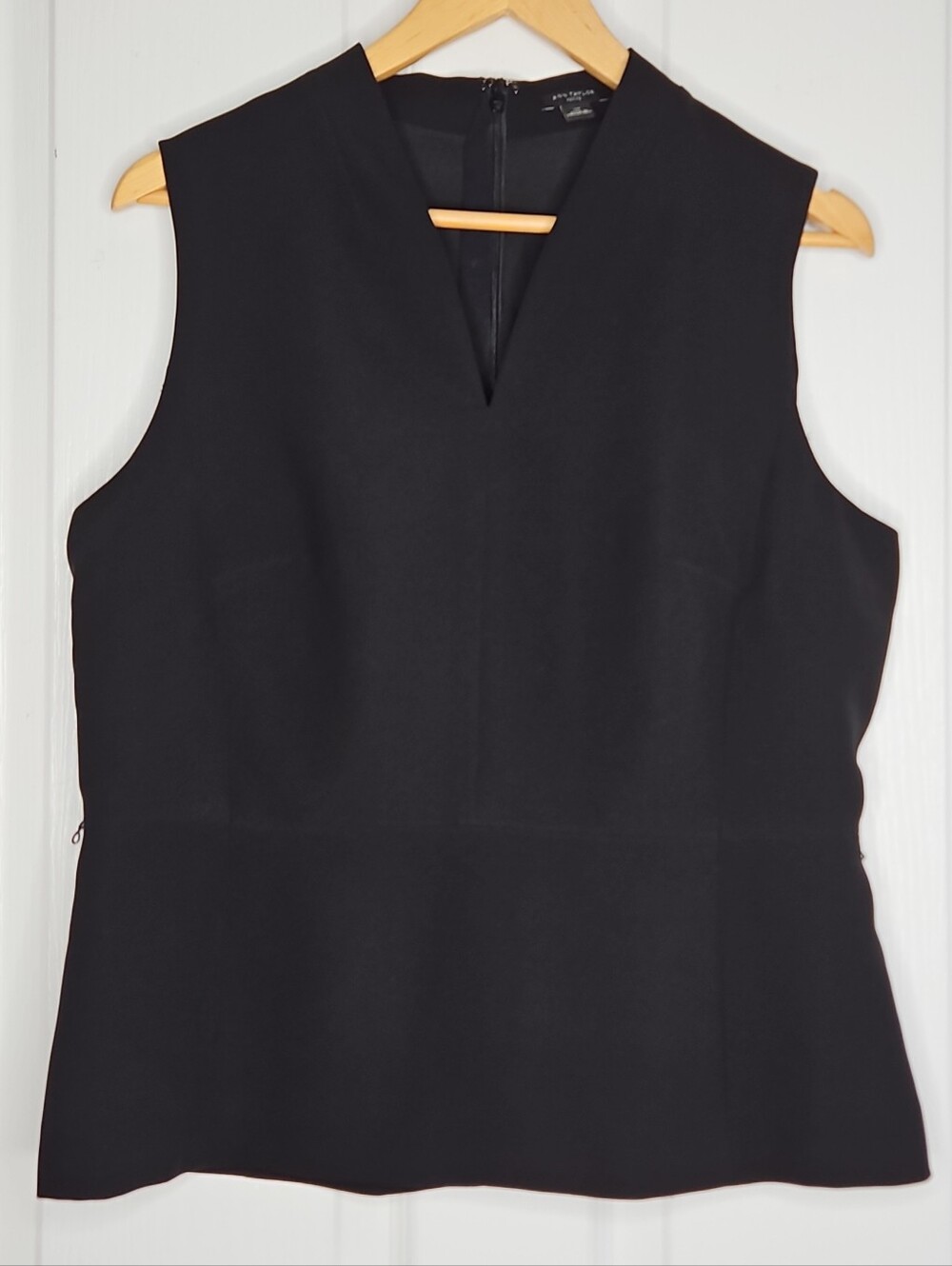 Ann Taylor Sleeveless Peplum Top 12P Petite Black Lined V-Neck Workwear Career